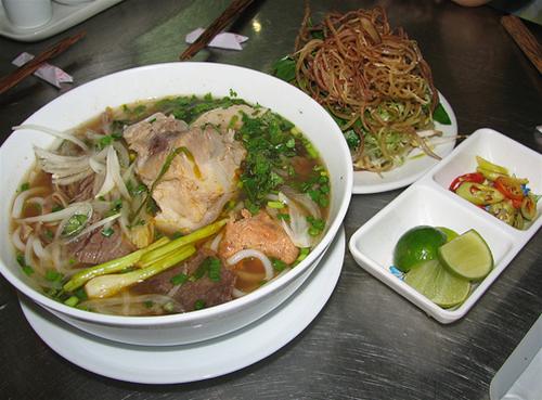 Bún bò Huế